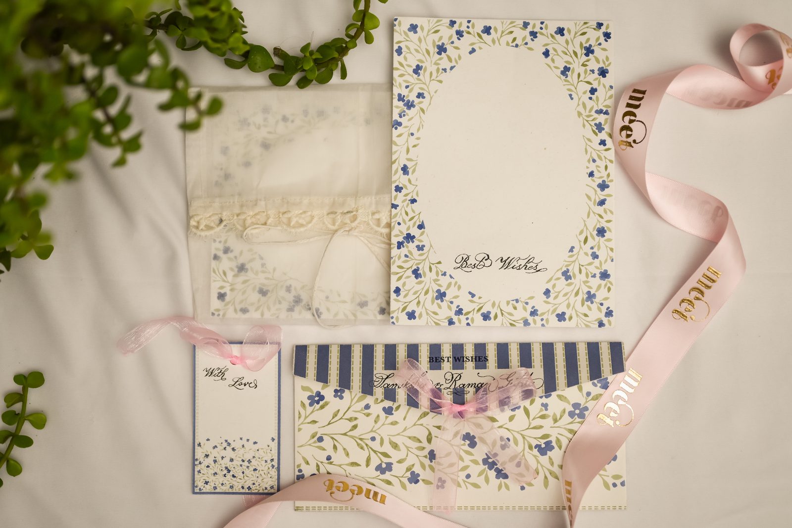 THE LITTLE BOWS — Keepsake Box view 2